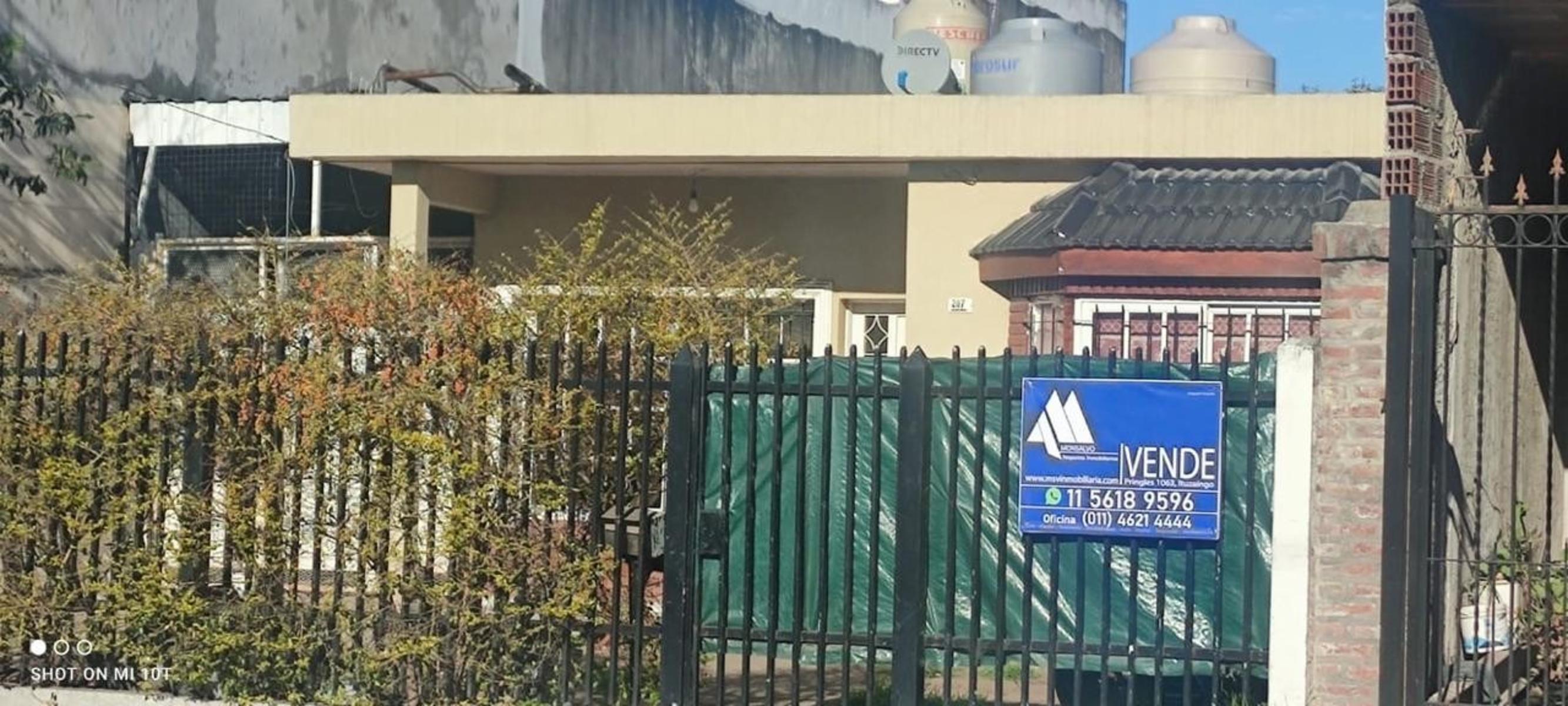 Casa de 3 ambientes, zona industrial, en Ituzaingó Norte