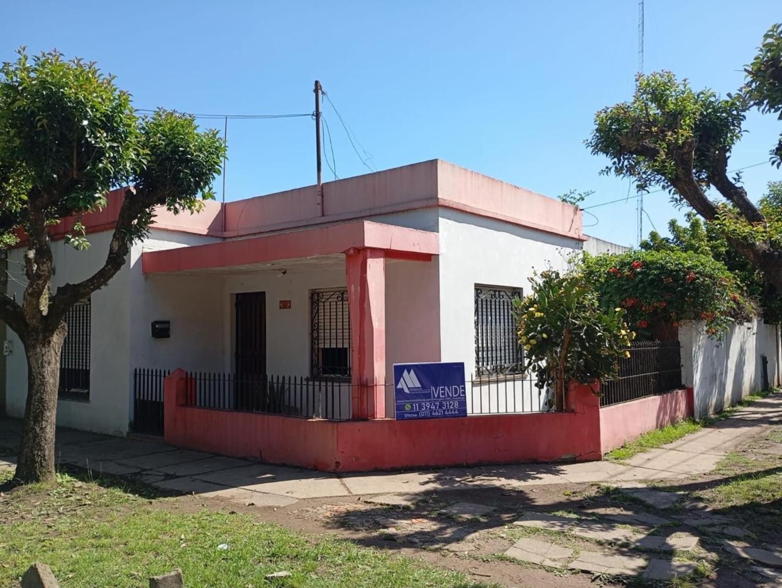 Casa de 4 ambientes en Merlo