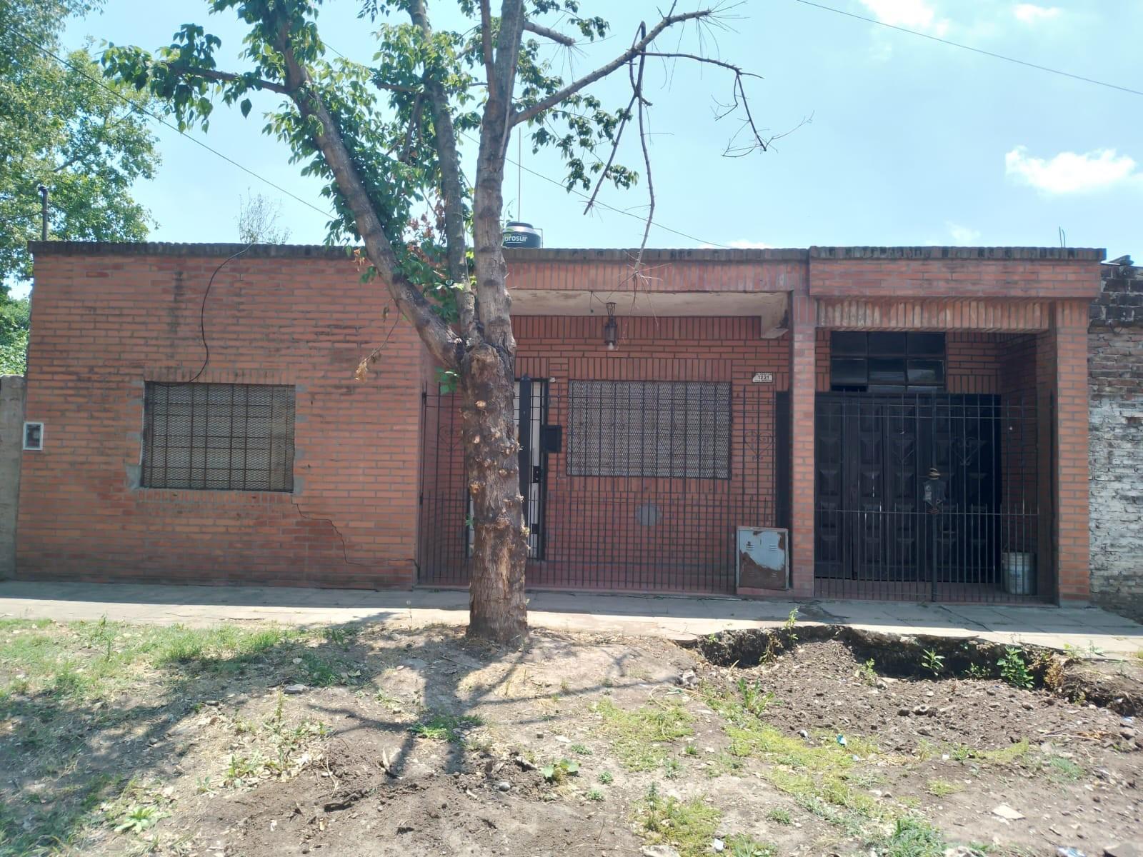 Casa a refaccionar de 3 ambientes en Merlo