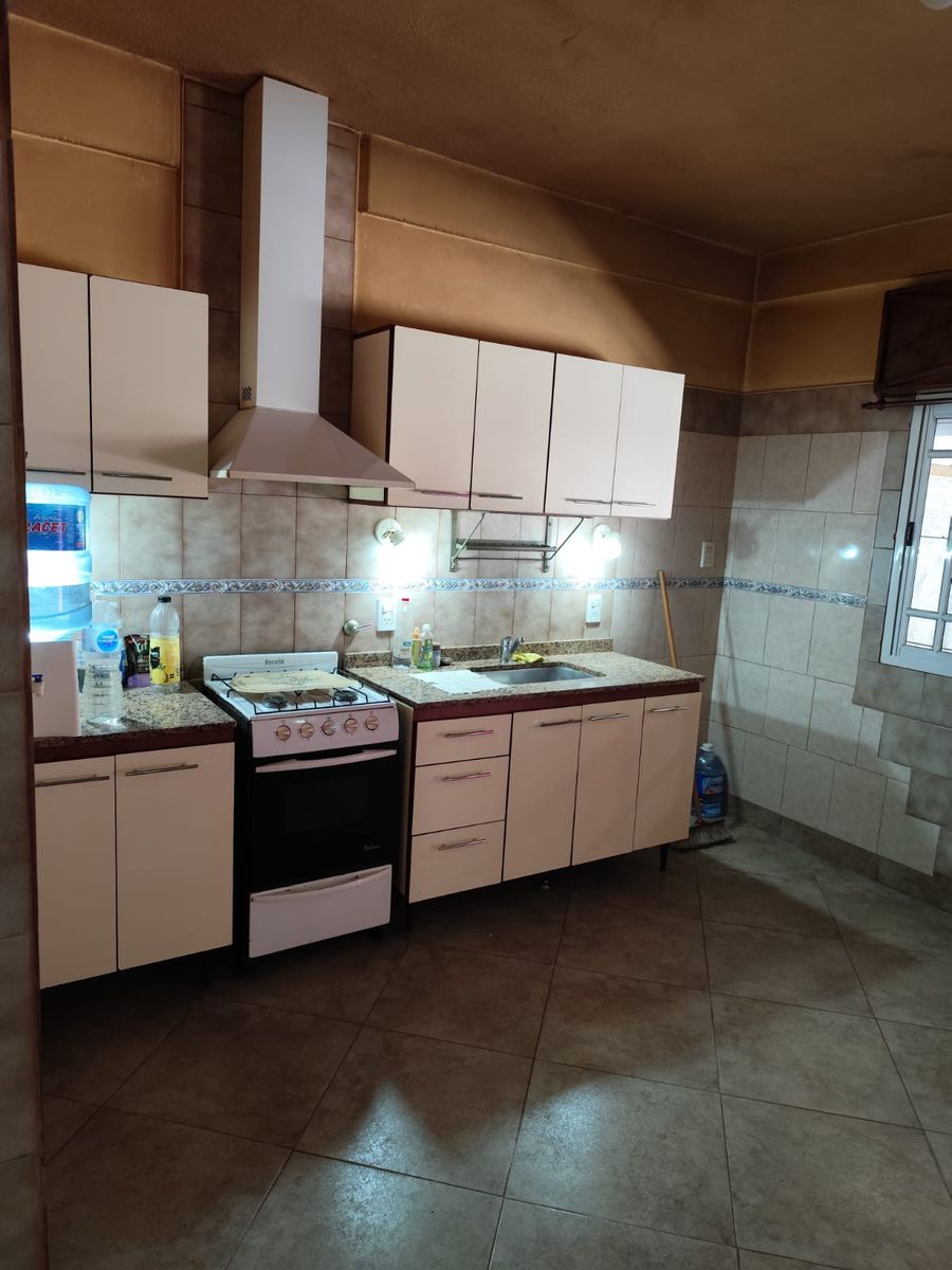 Casa de 3 ambientes en Moron Sur — foto 2