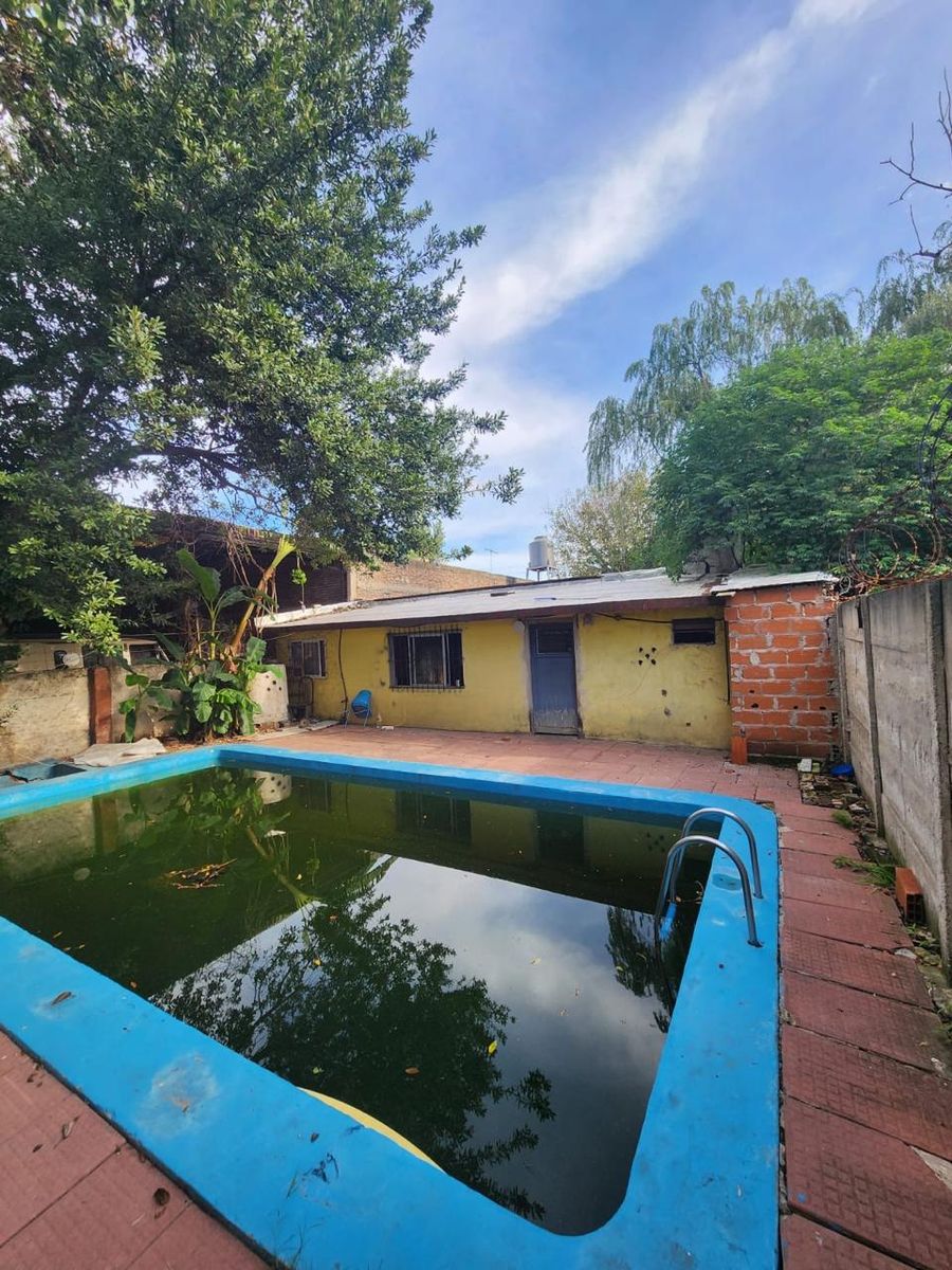 Terreno de 500m2. con edificación a refaccionar en Merlo - 4