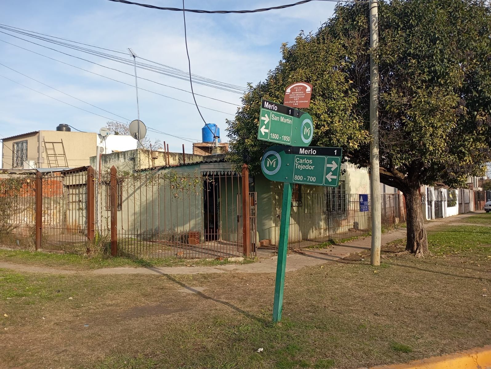 Casa a refaccionar de 4 ambientes en Merlo - 1