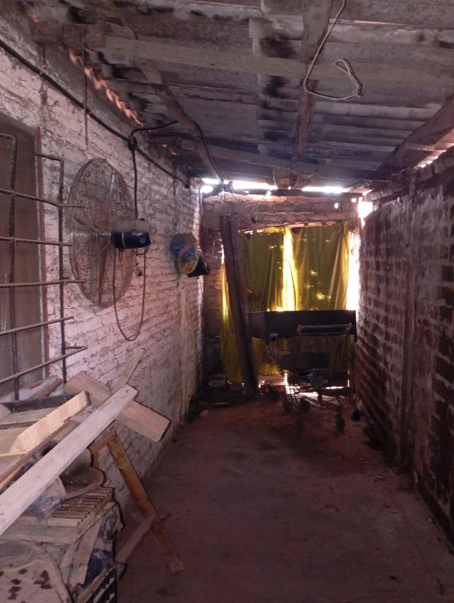 Casa a refaccionar de 4 ambientes en Merlo - 11