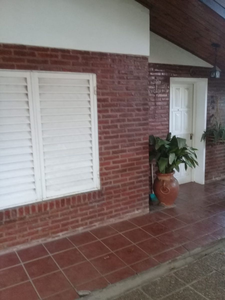 Amplia casa en Parque San Martín, Merlo - 3