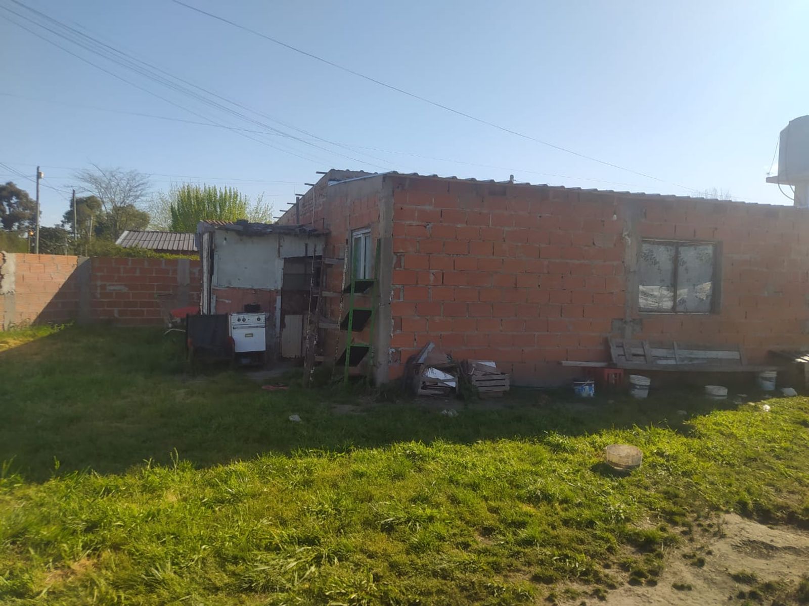 Casa a refaccionar de 3 ambientes, Mariano Acosta - 5