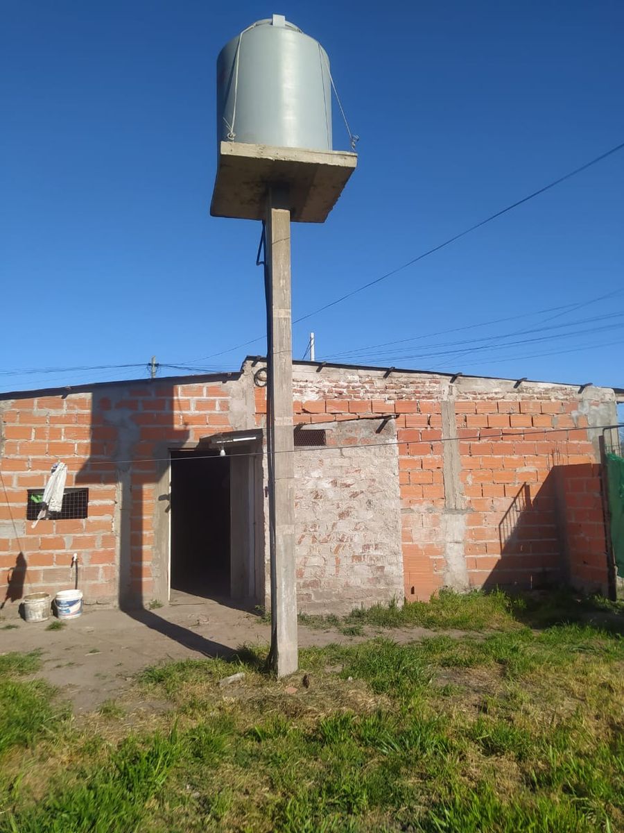 Casa a refaccionar de 3 ambientes, Mariano Acosta - 6
