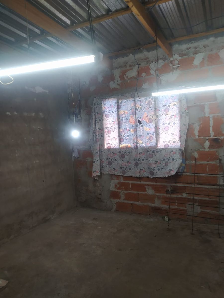 Casa a refaccionar de 3 ambientes, Mariano Acosta - 9