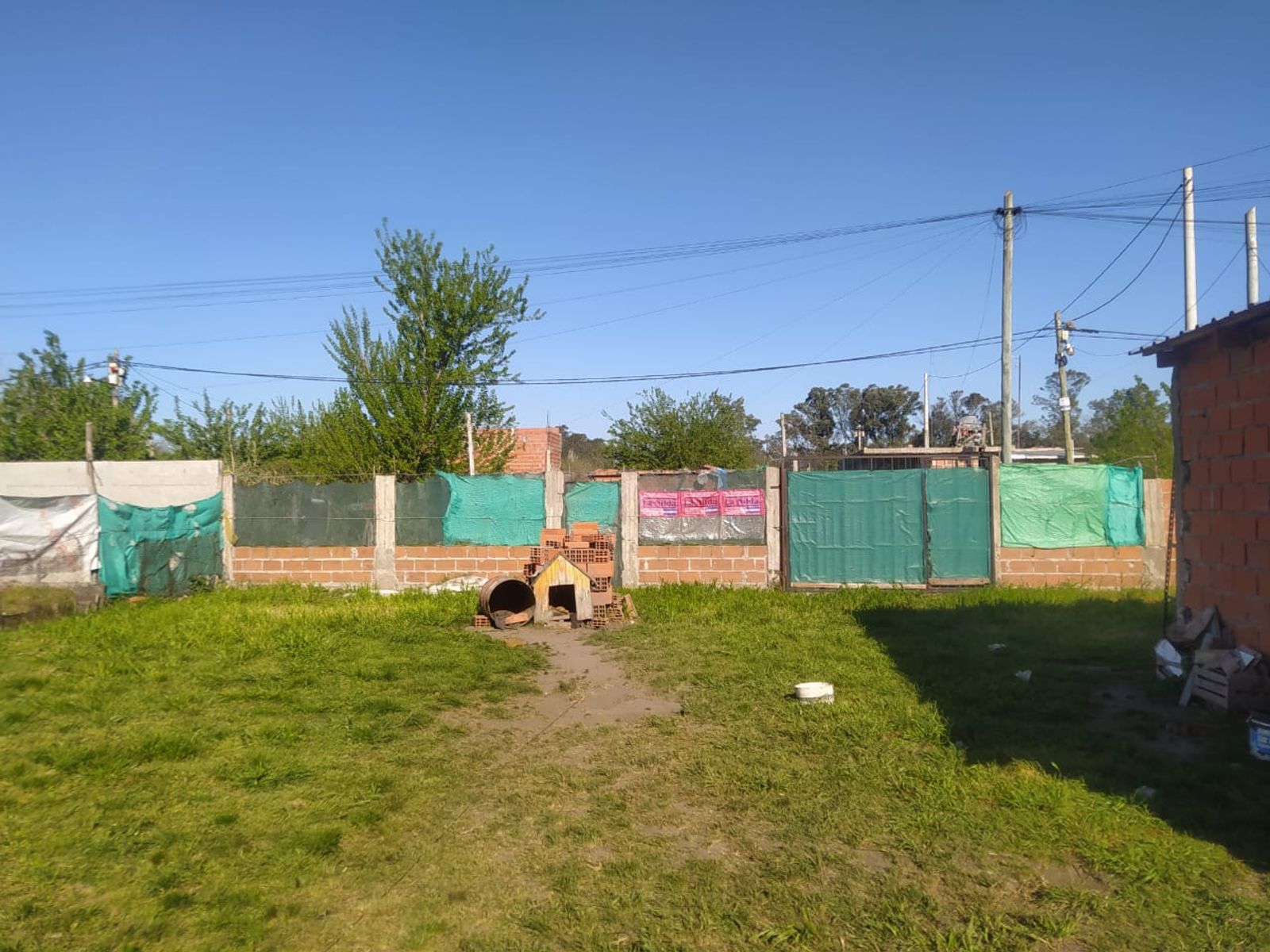 Terreno de 10 x 38m. en Mariano Acosta - 2