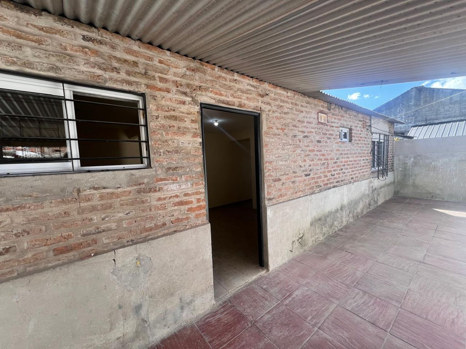 Departamento de dos ambientes en Moreno - 2