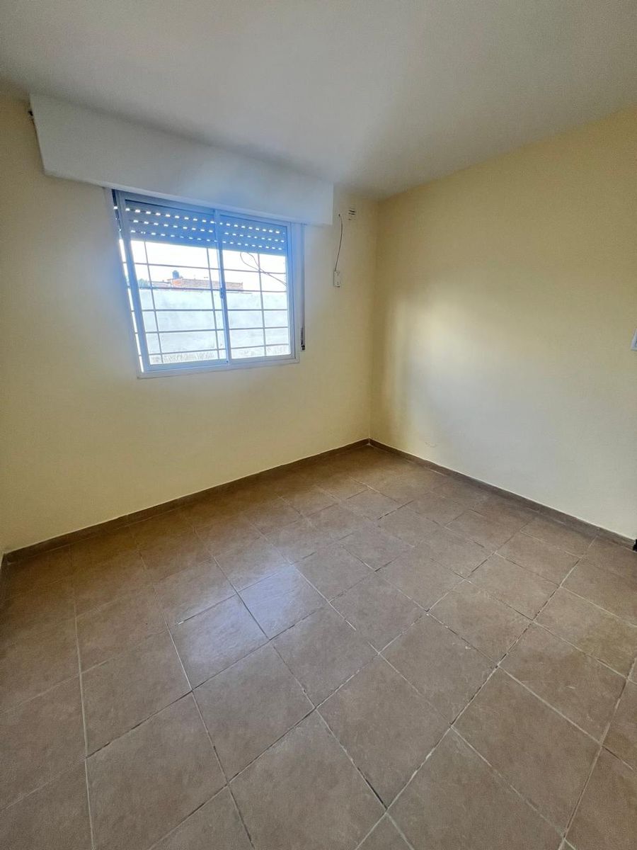 Departamento de dos ambientes en Moreno - 9