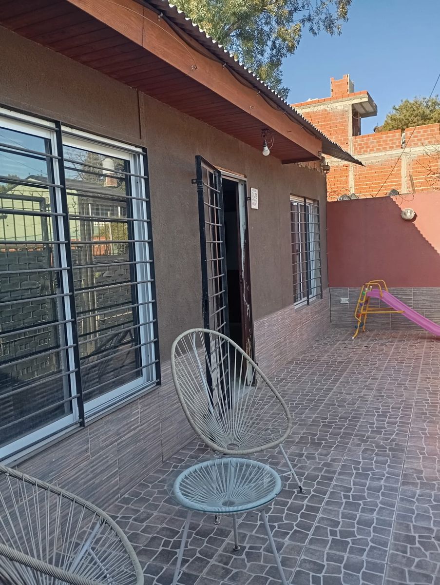 Casa de 5 ambientes Moreno - 12
