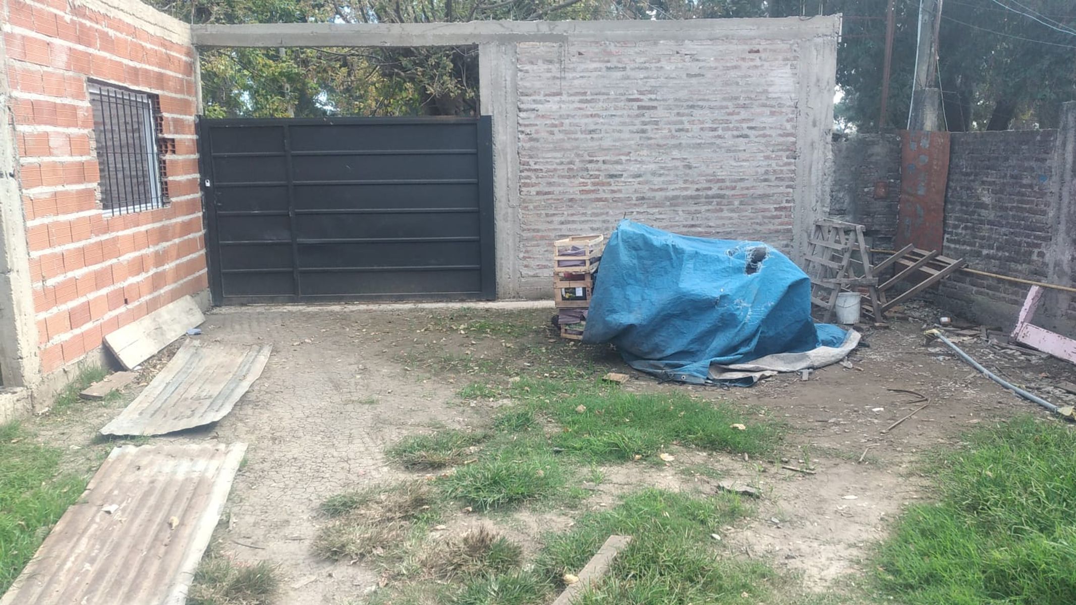 Terreno con edificación a terminar en Libertad, Merlo - 3