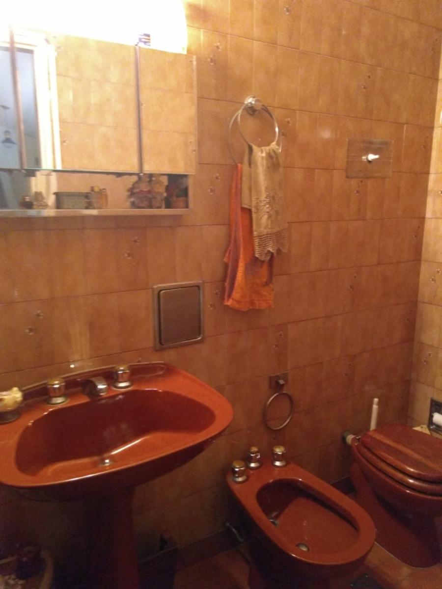 Excelente casa sobre lote propio en Moron, a metros de Av. Rivadavia — foto 3