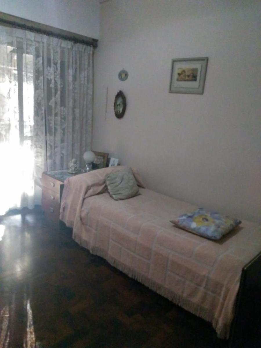 Excelente casa sobre lote propio en Moron, a metros de Av. Rivadavia — foto 6