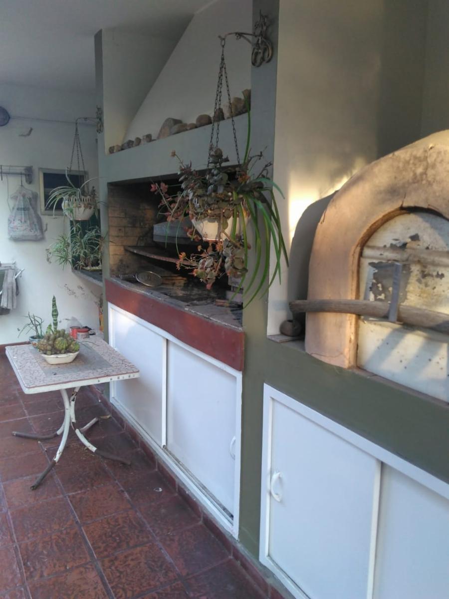 Excelente casa sobre lote propio en Moron, a metros de Av. Rivadavia — foto 12