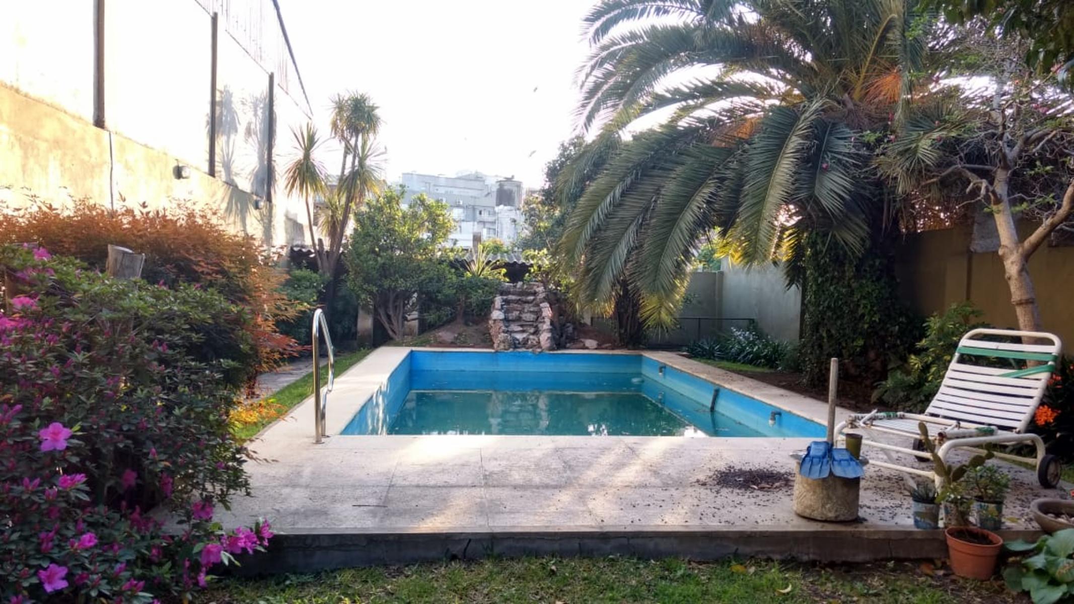 Excelente casa sobre lote propio en Moron, a metros de Av. Rivadavia — foto 13