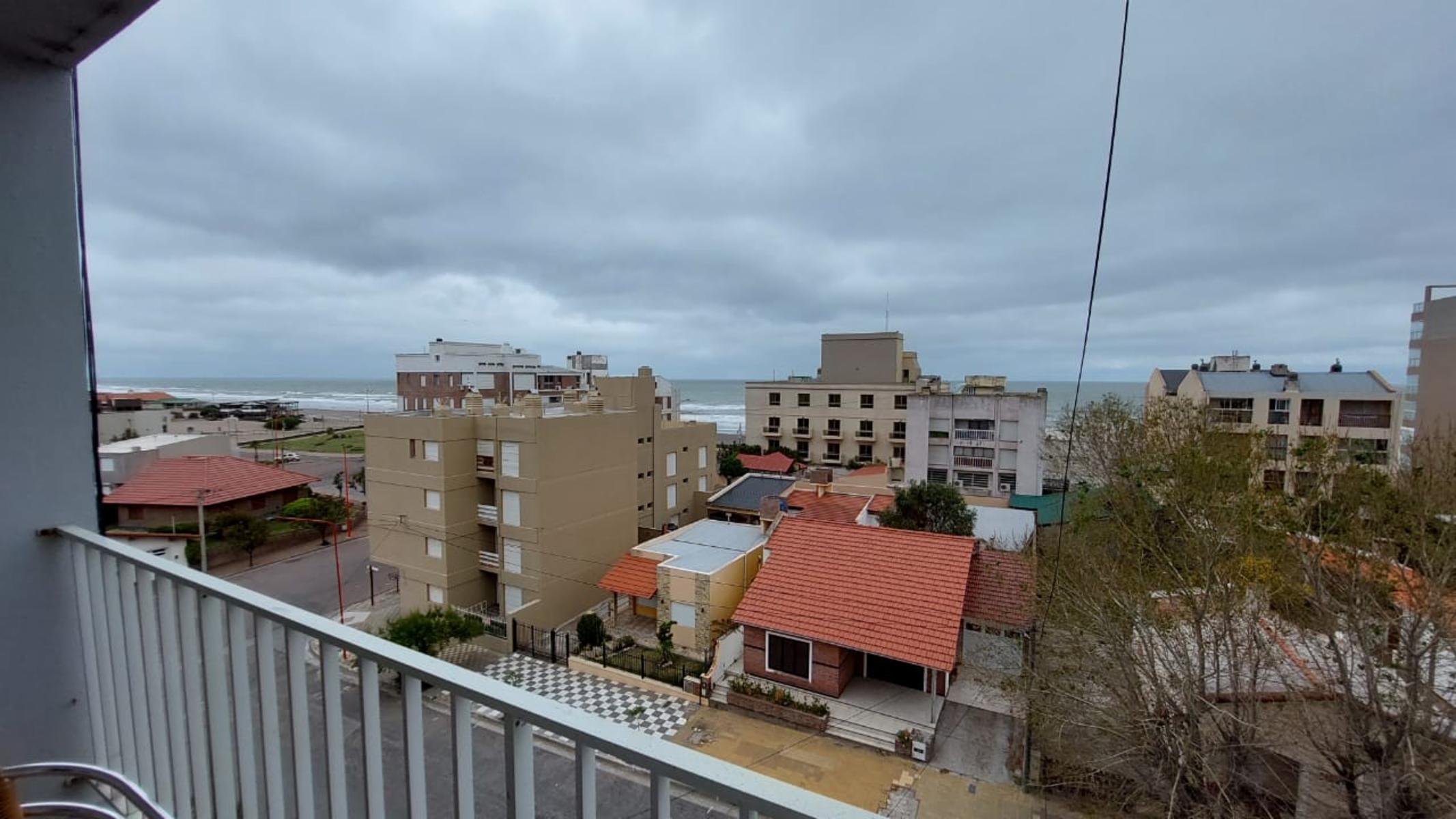 Hermoso departamento a 100 metros del mar, y una cuadra de peatonal Dufaur. - 13
