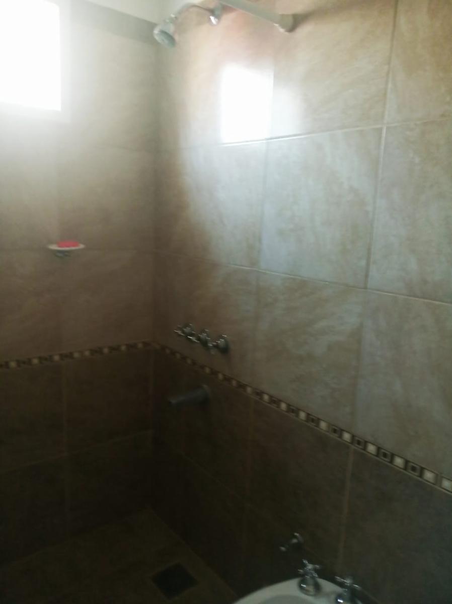 Casa Sobre avenida Sansot - 10