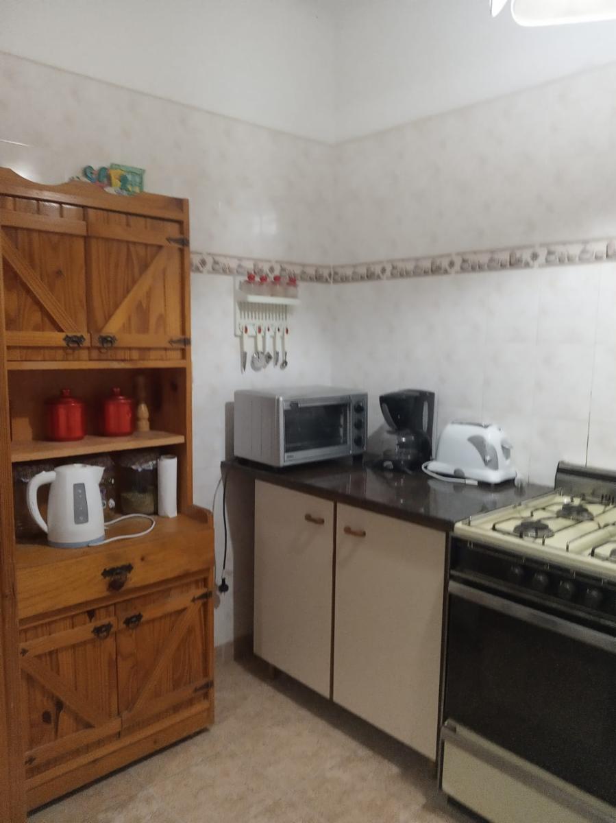 Casa Sobre avenida Sansot - 13
