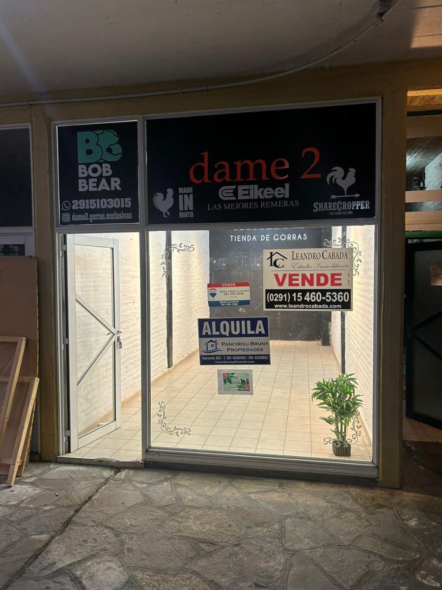 Local comercial en galería escalera mecánica - 1