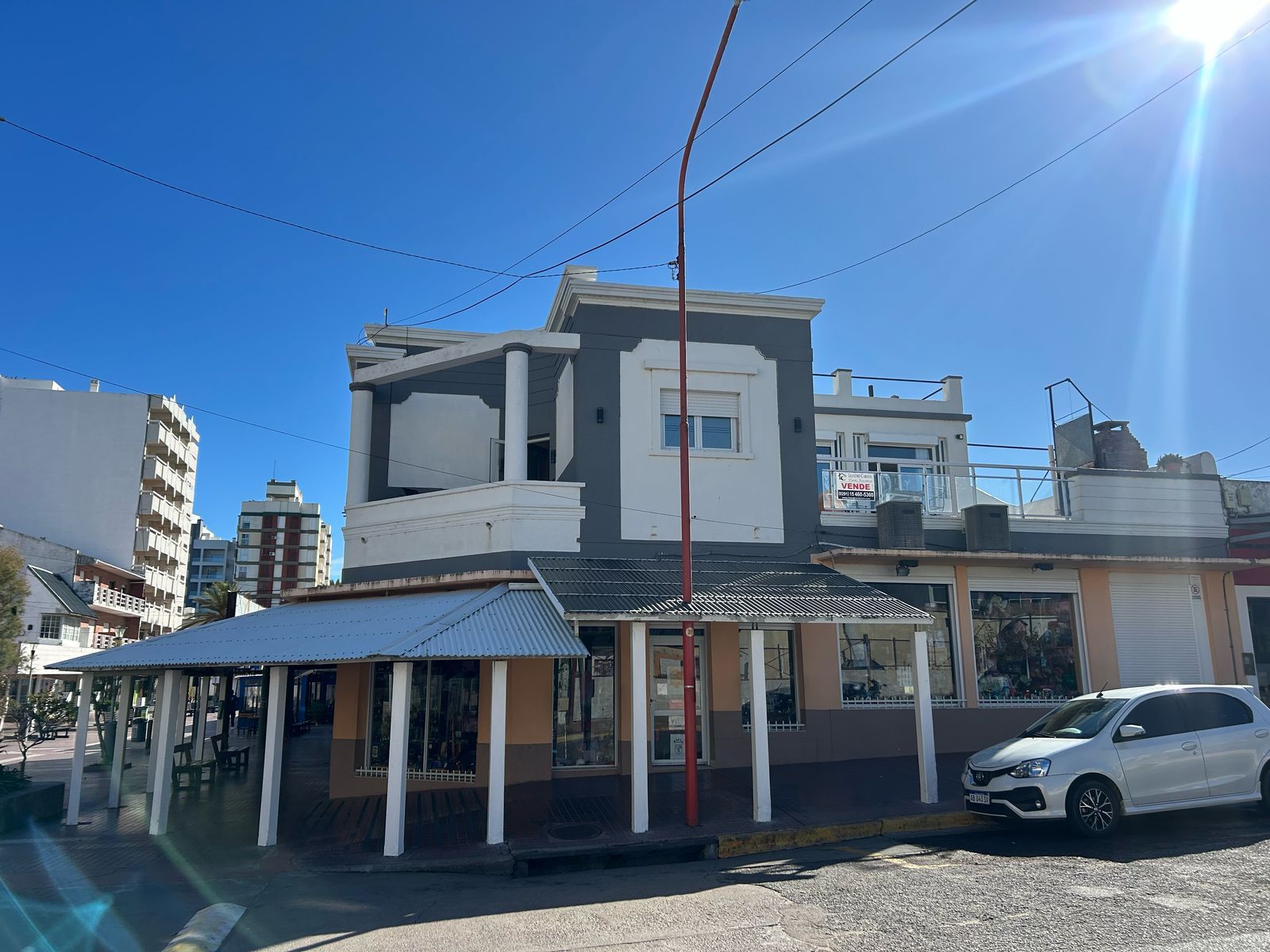 Casa en planta alta en plena peatonal y a una cuadra del mar — foto 3