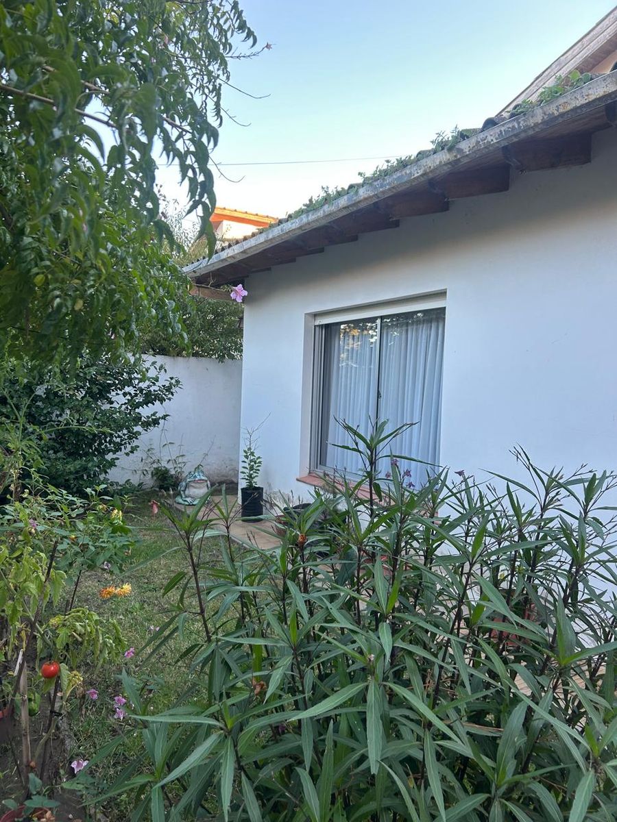 Gran casa interna, en excelente estado.
