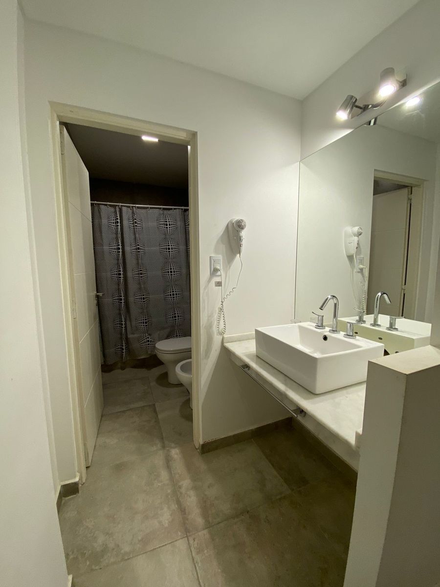 Departamento a 100 metros del mar. - 10