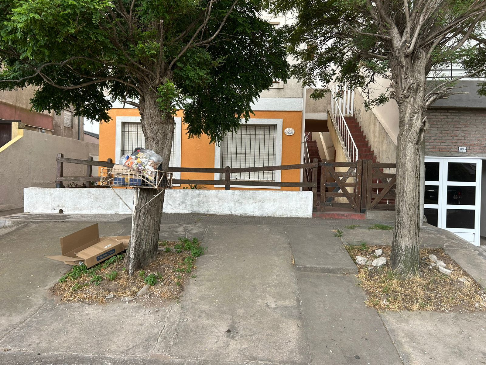 Monoambiente sobre avenida bahia blanca — foto 2