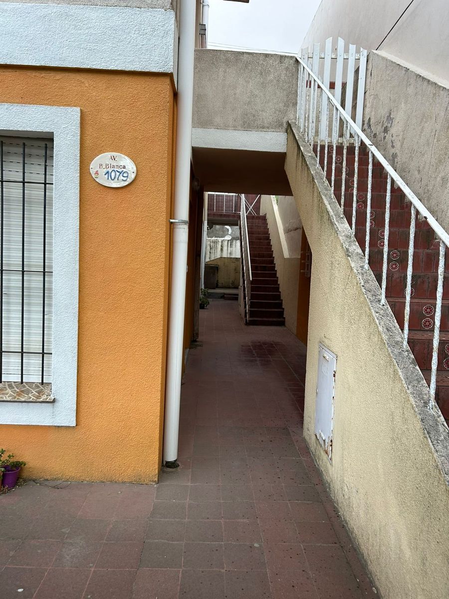 Monoambiente sobre avenida bahia blanca — foto 3