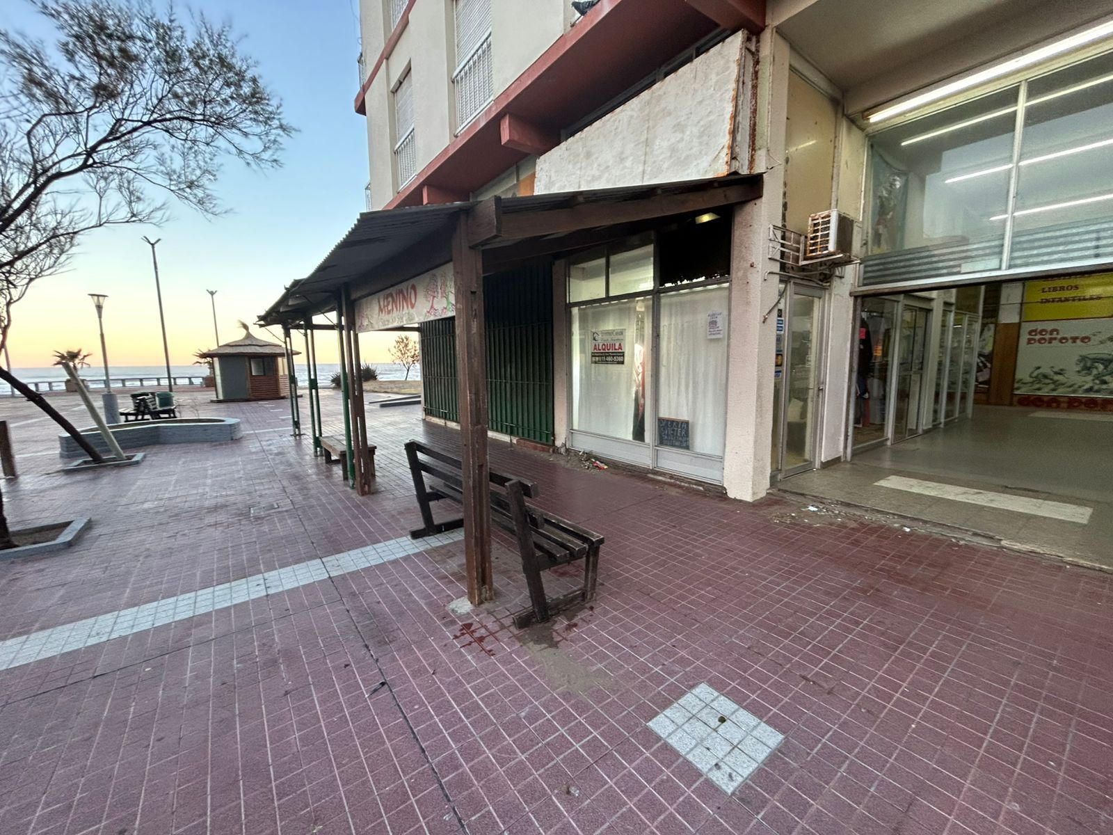 LOCAL EN ALQUILER - PEATONAL DUFAUR - 4