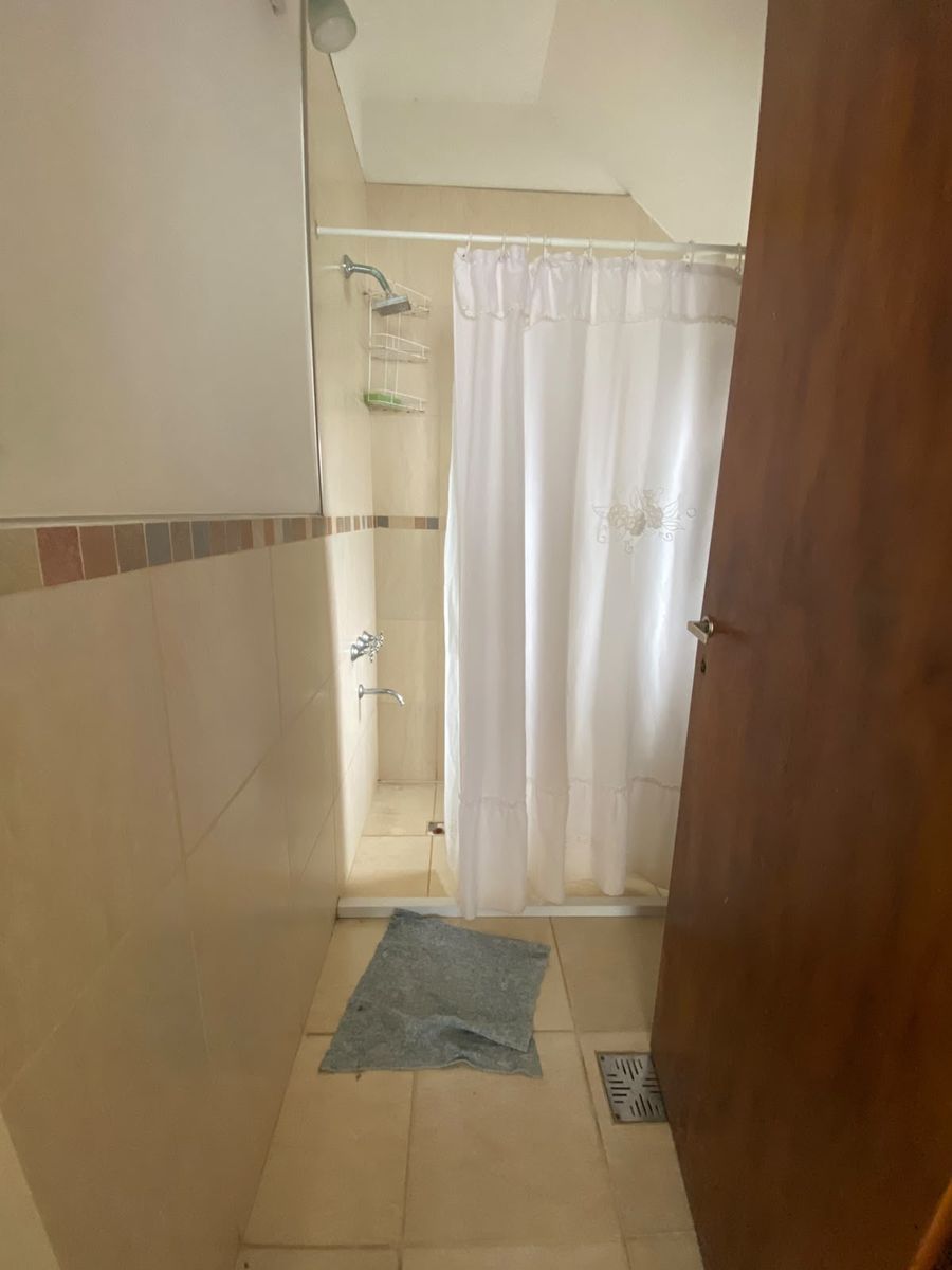 Casa de un dormitorio en barrio Parque Dufaur. — foto 10