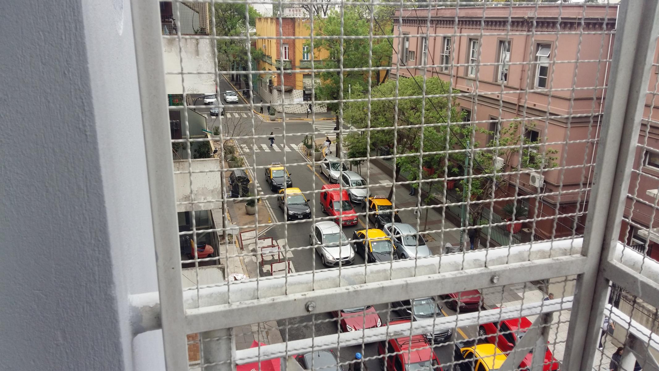 3 AMBIENTES FRENTE AL HOSPITAL ITALIANO — foto 3