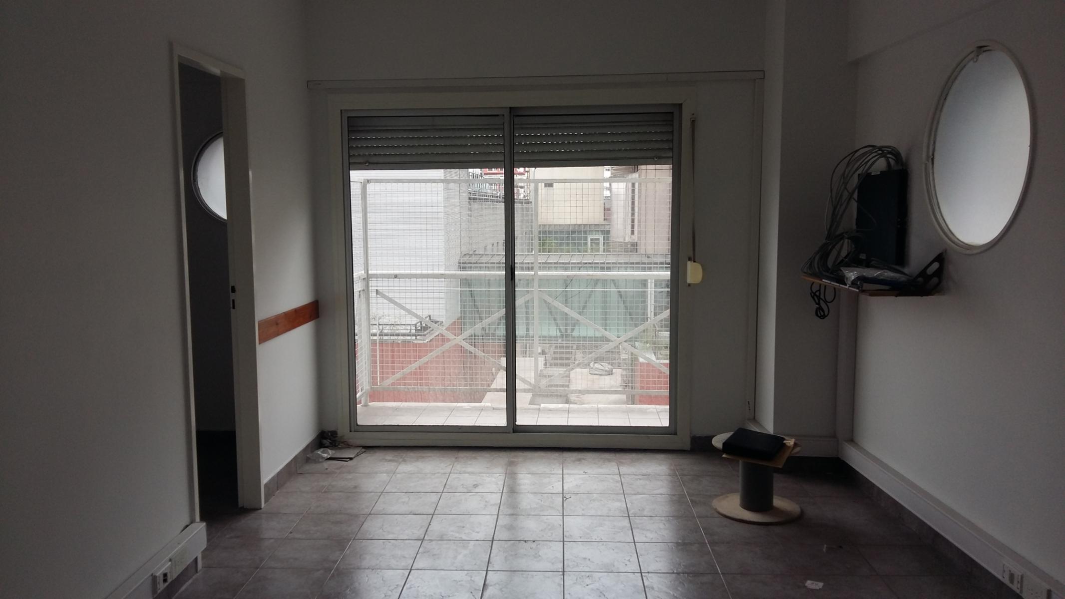 3 AMBIENTES FRENTE AL HOSPITAL ITALIANO — foto 11