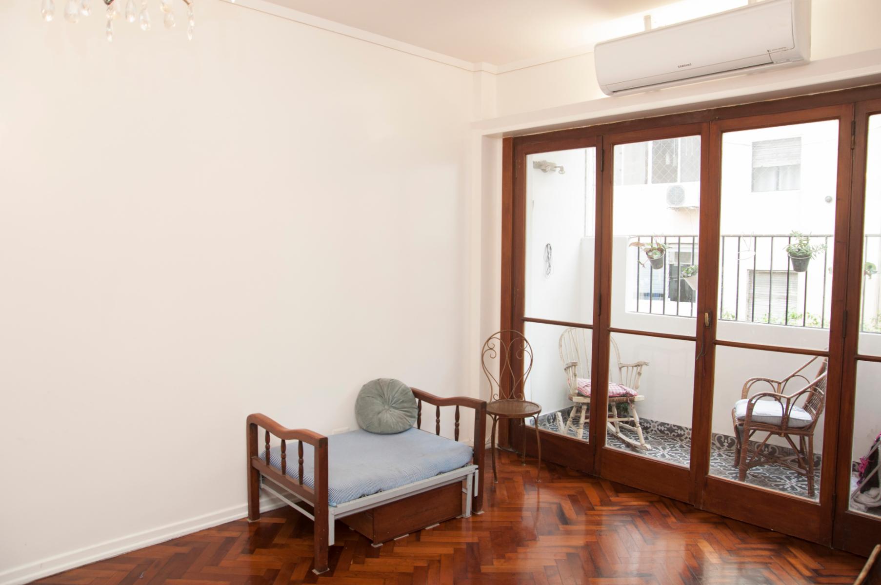 EXCELENTE ESTADO INMOBILIARIA VENDE-DEPTO 3 AMBIENTES + DEPENDENCIA. LISTO PARA MUDARSE U$D212.000