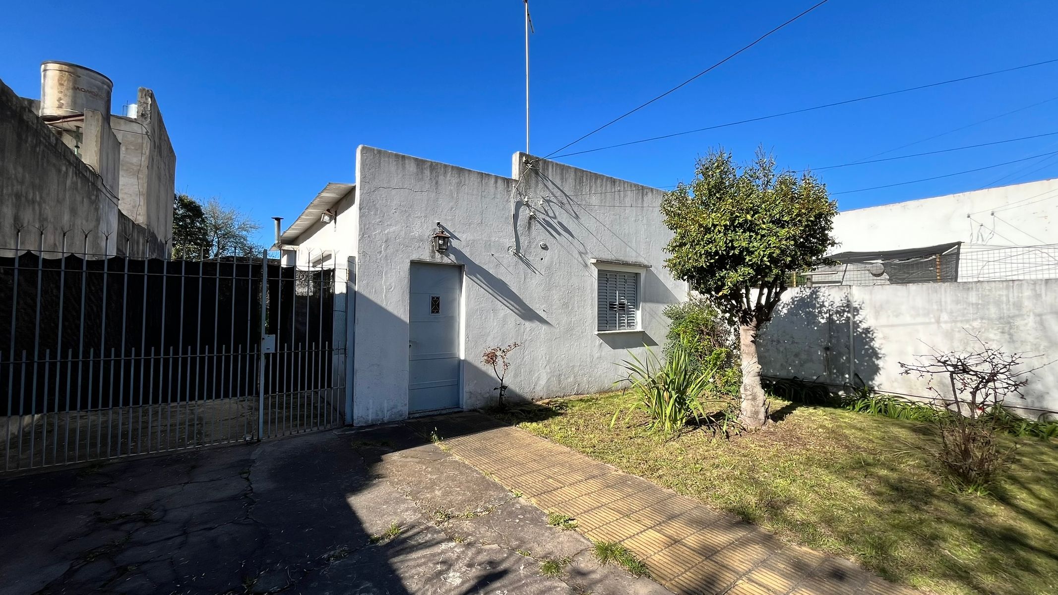 CASA 3 AMB SOBRE LOTE PROPIO - 25