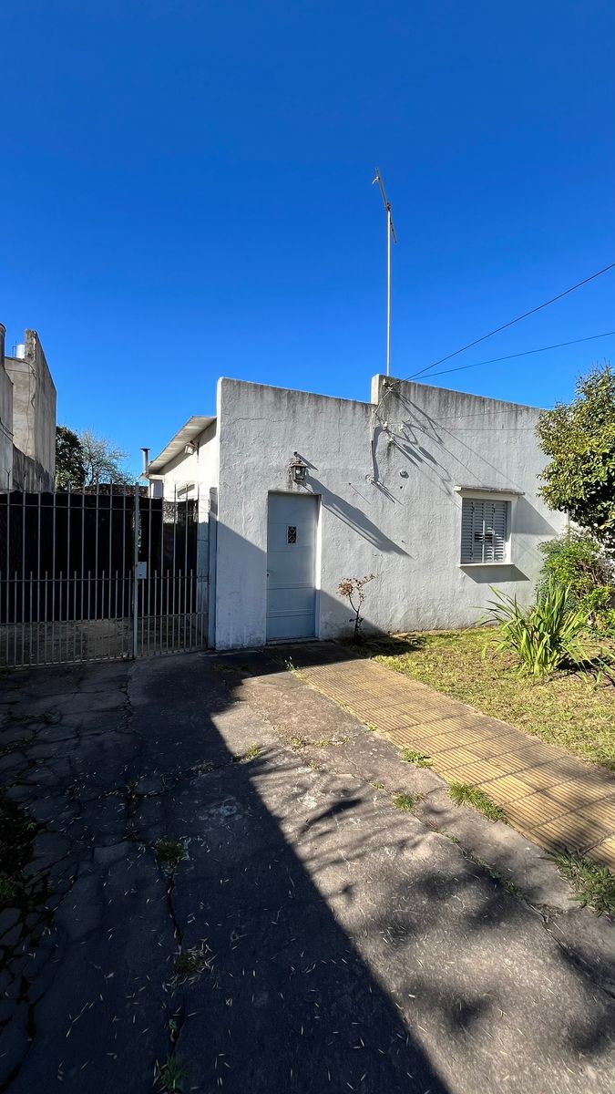 CASA 3 AMB SOBRE LOTE PROPIO - 27