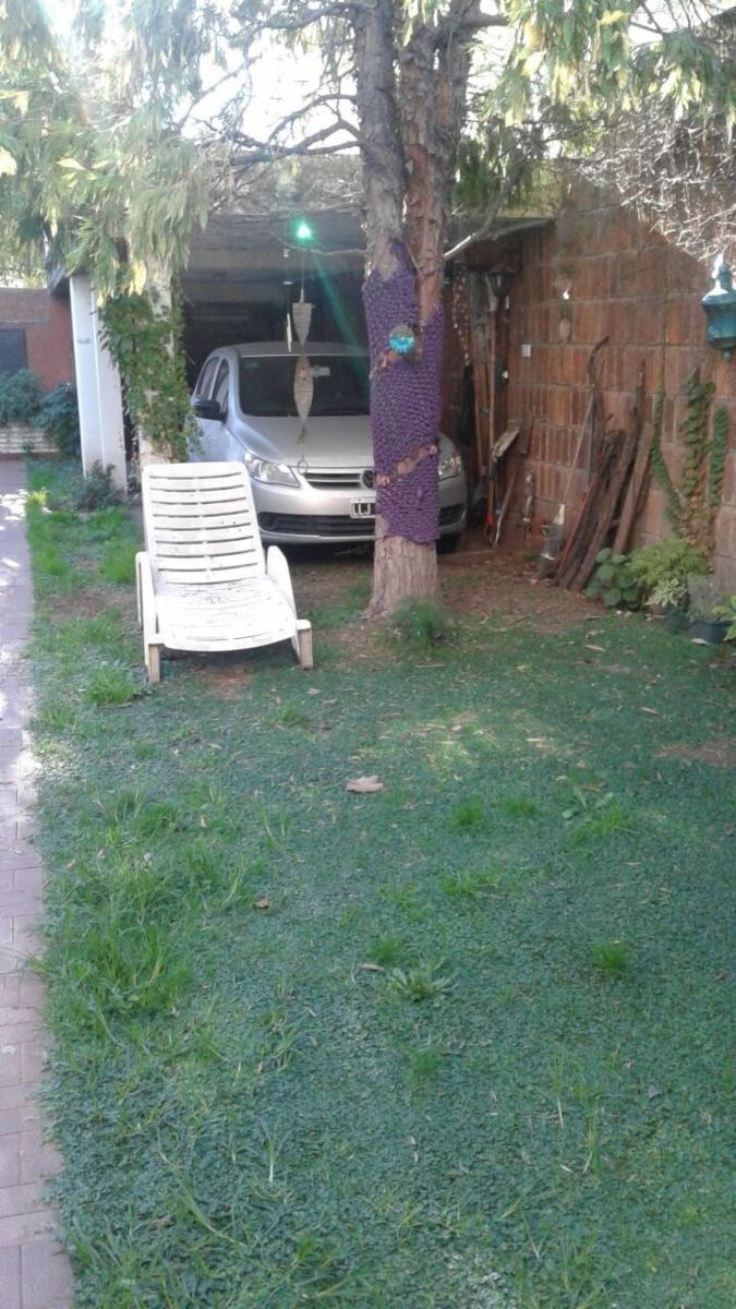 CASA DE 6 AMB. LOTE PROPIO. FRANCO AL 3400. V. DEVOTO - 22