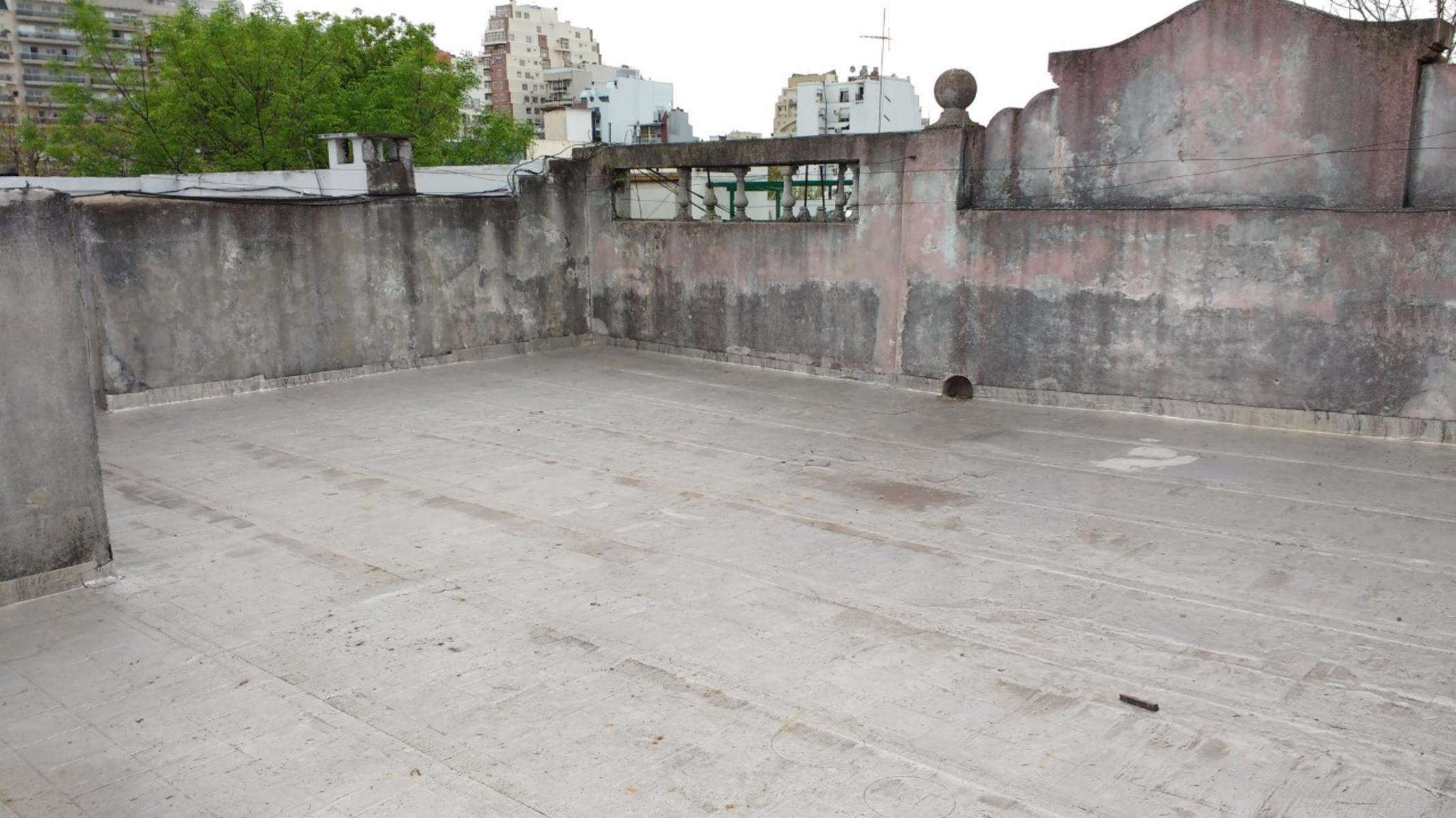 PH DE 216 M² CUBIERTOS EN EXCLUSIVA ZONA DE CABALLITO. VALLE 1000