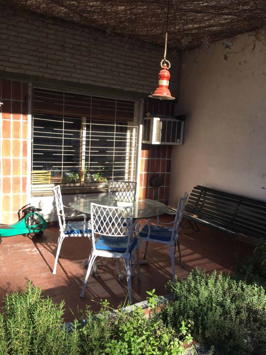 CASA DE 6 AMB. LOTE PROPIO FRANCO AL 3400 V. DEVOTO - 17