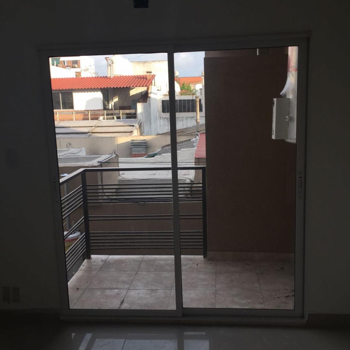 DEPTOS. DE 3 AMB. A ESTRENAR C/PATIO O BALCON L. DE LA TORRE AL 1600 — foto 7