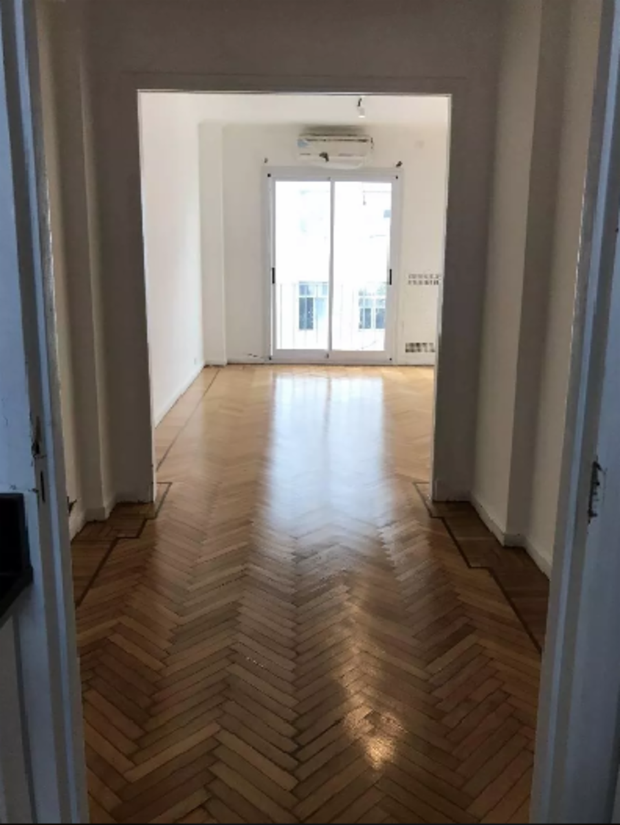 EXCELENTE DEPARTAMENTO 4 AMBIENTES , MUY LUMINOSO , APTO CRÉDITO. BALVANERA