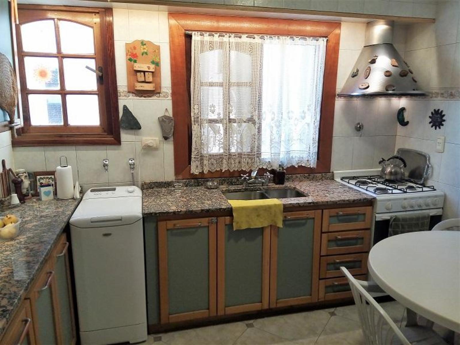EXCELENTE PH 3 AMBIENTES AMPLIOS CON BALCÓN , APTO CRÉDITO. — foto 10