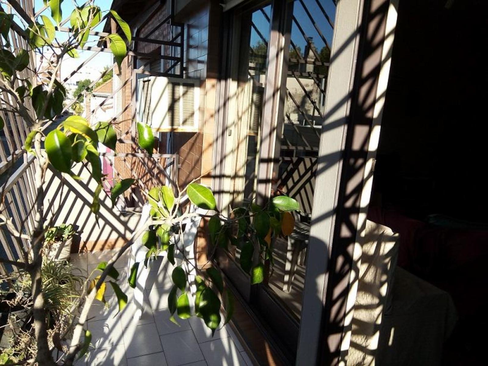 EXCELENTE PH 3 AMBIENTES AMPLIOS CON BALCÓN , APTO CRÉDITO. — foto 13