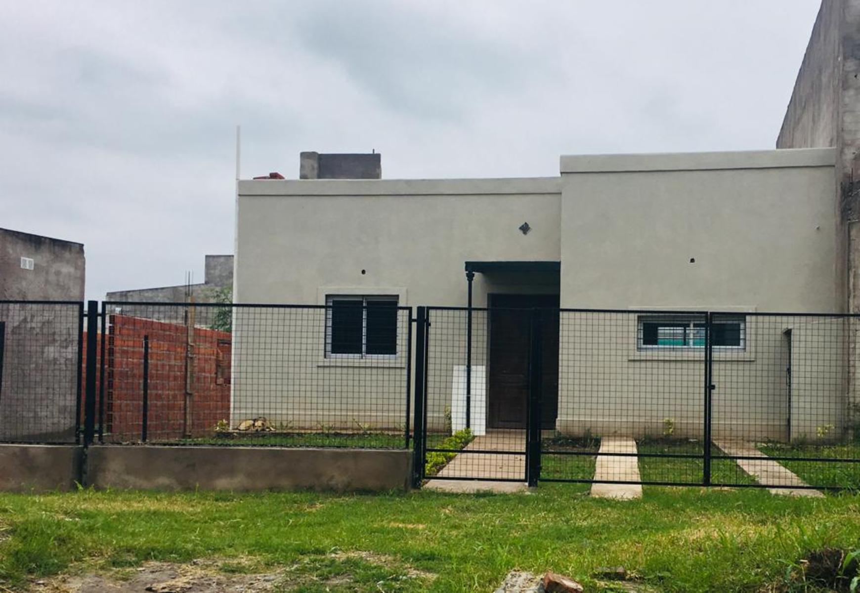 CASA EN VILLA CARMELA - OPORTUNIDAD — foto 2