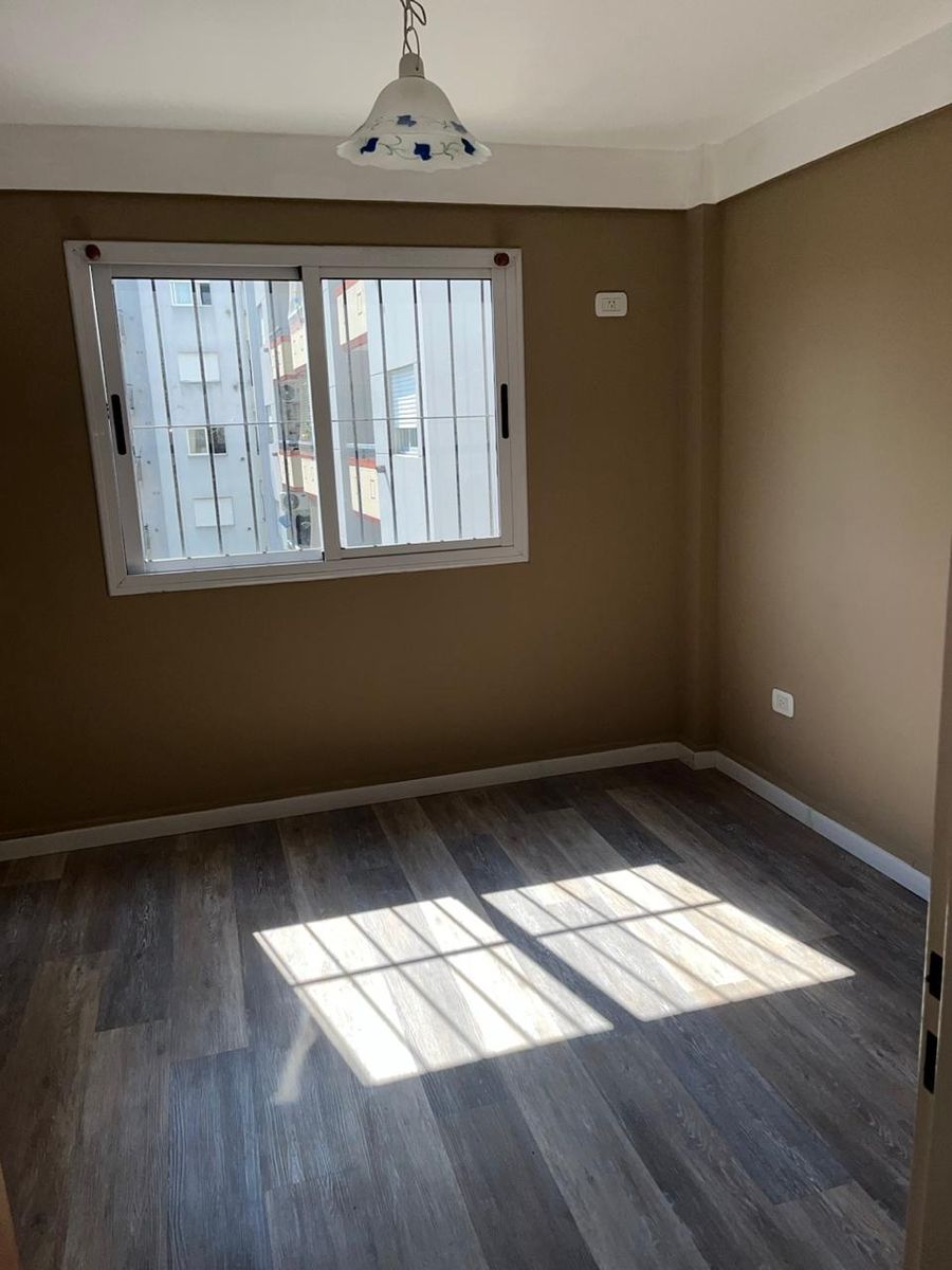 VENTA IMPECABLE DOS AMBIENTES 4to PISO AL CONTRA FRENTE CON COCHERA DESCUBIERTA. SUCRE 370 MORÓN SUR EDIFICIO CON SISTEMA DECÁMARAS DE SEGURIDAD 24HS — foto 11