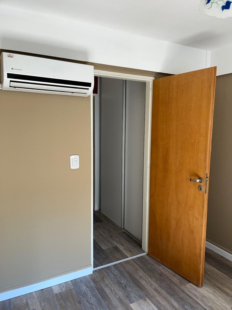 VENTA IMPECABLE DOS AMBIENTES 4to PISO AL CONTRA FRENTE CON COCHERA DESCUBIERTA. SUCRE 370 MORÓN SUR EDIFICIO CON SISTEMA DECÁMARAS DE SEGURIDAD 24HS — foto 12