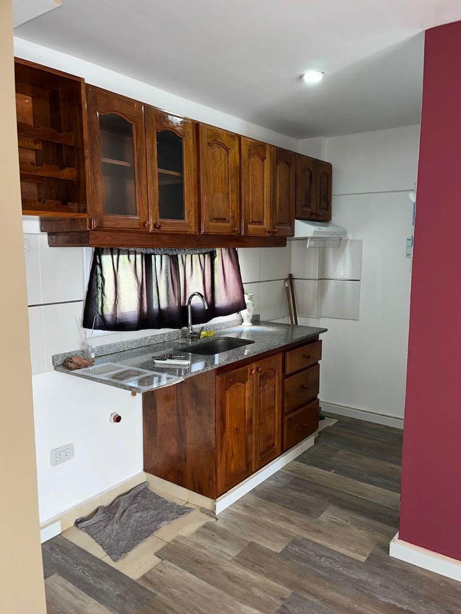 VENTA IMPECABLE DOS AMBIENTES 4to PISO AL CONTRA FRENTE CON COCHERA DESCUBIERTA. SUCRE 370 MORÓN SUR EDIFICIO CON SISTEMA DECÁMARAS DE SEGURIDAD 24HS — foto 14
