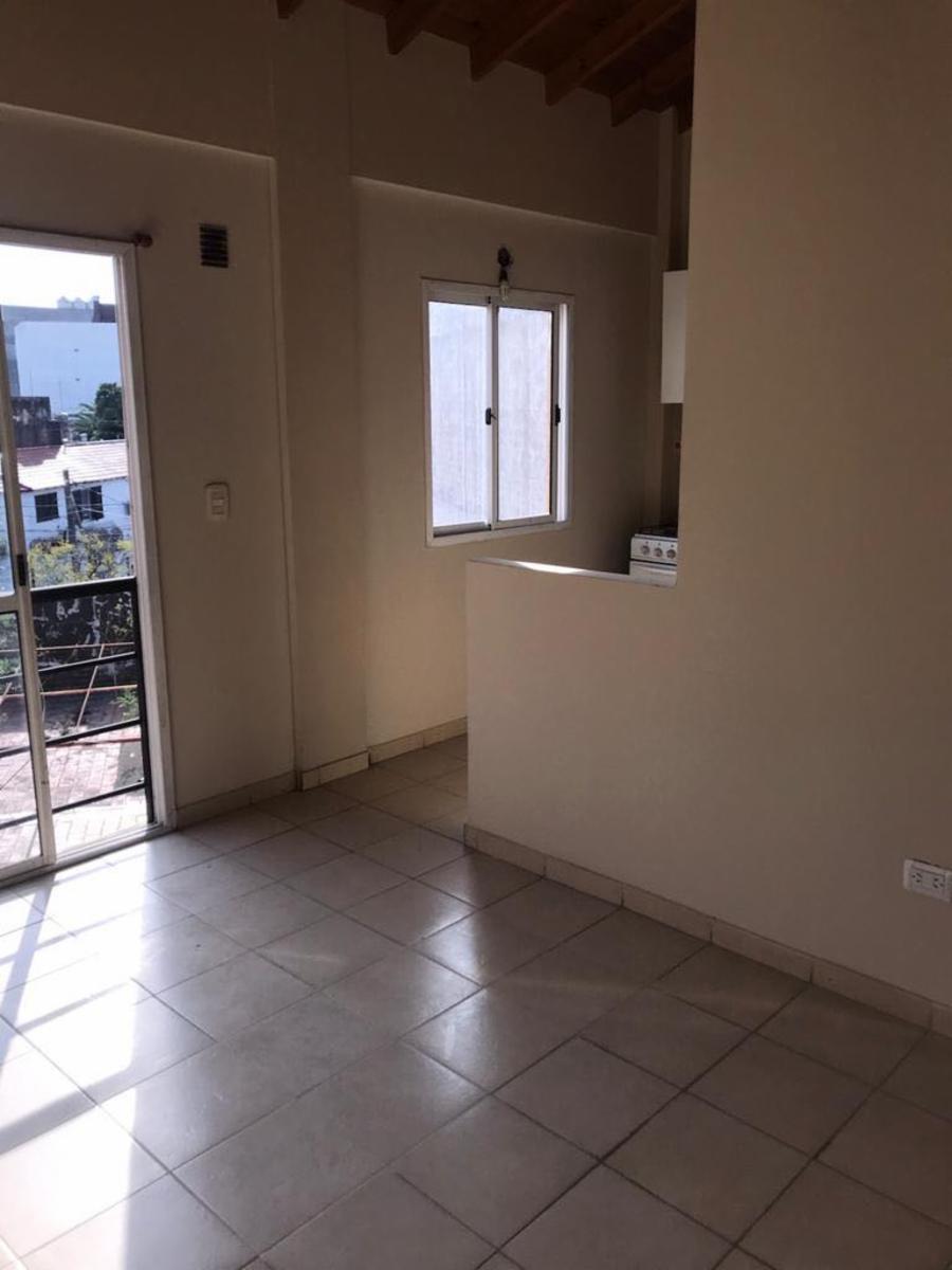 VENTA - Departamento 2 AMBIENTES, CASTRO CAMBÓN 215 AMETROS DEL SUPERMERCADO VEA. a 50m de RIVADAVIA Y 800M DE ESTACIÓN Morón. Buenos Aires — foto 2
