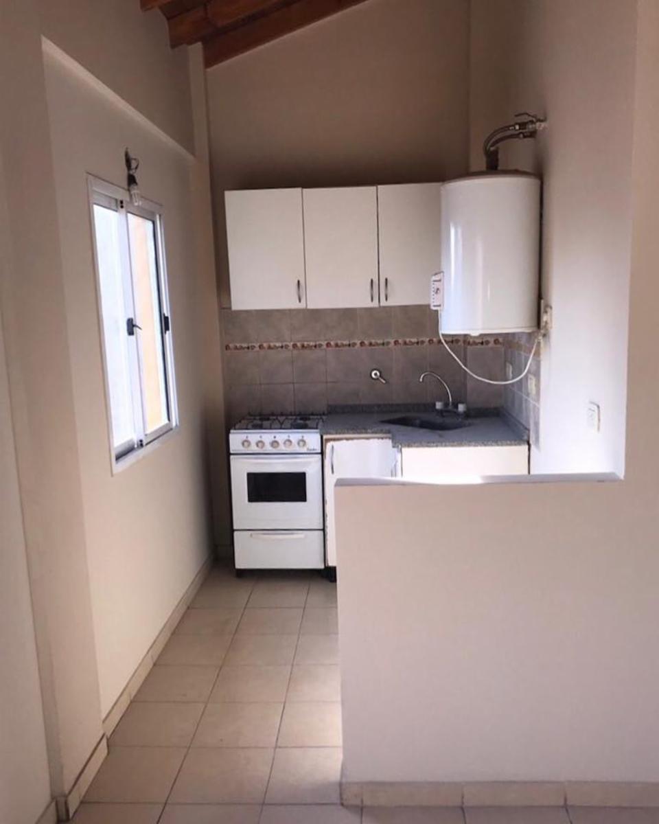VENTA - Departamento 2 AMBIENTES, CASTRO CAMBÓN 215 AMETROS DEL SUPERMERCADO VEA. a 50m de RIVADAVIA Y 800M DE ESTACIÓN Morón. Buenos Aires — foto 3