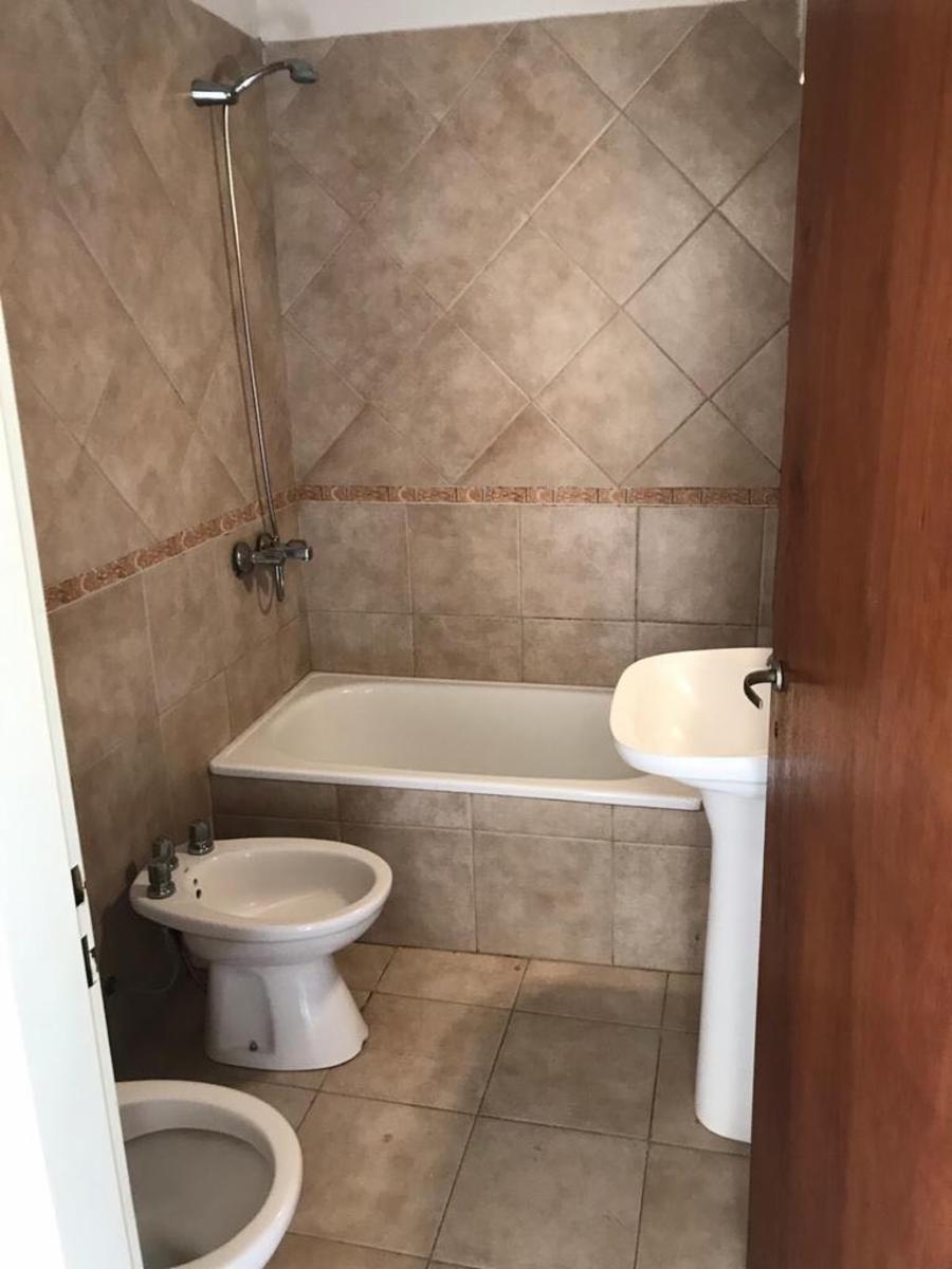 VENTA - Departamento 2 AMBIENTES, CASTRO CAMBÓN 215 AMETROS DEL SUPERMERCADO VEA. a 50m de RIVADAVIA Y 800M DE ESTACIÓN Morón. Buenos Aires — foto 7